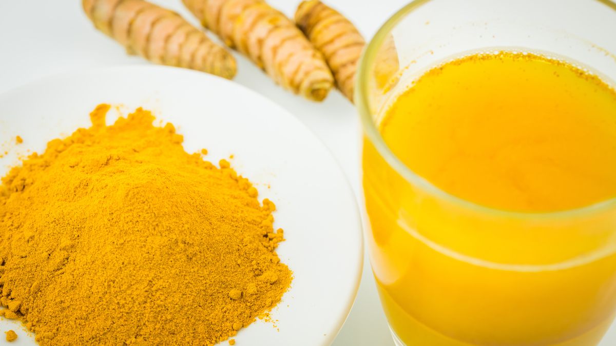 Picie kurkumy może być szkodliwe dla zdrowia.