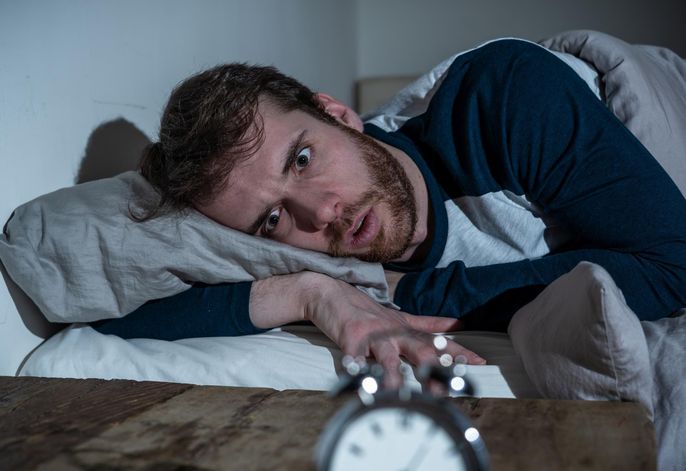 Lekarze ostrzegają przed stosowaniem leków nasennych bez konsultacji. To prosta droga do uzależnienia