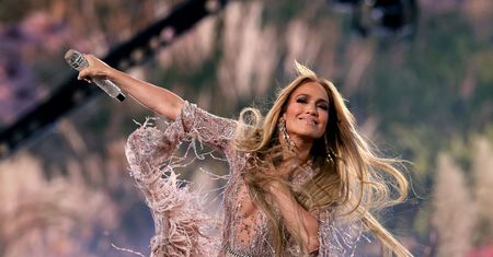 Nietypowe nawyki żywieniowe gwiazd. Sprawdź, co jedzą Jennifer Lopez, Victoria Beckham, Selena Gomez oraz Jessica Alba