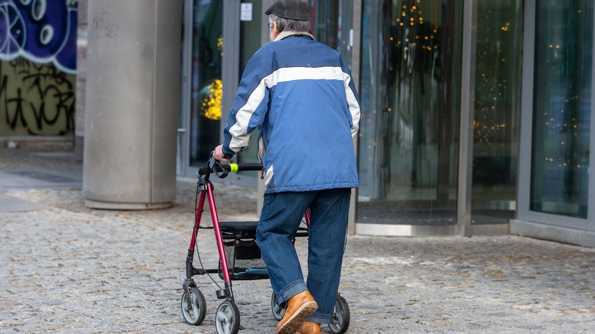 Dlaczego seniorzy potrzebują dodatkowej ochrony?
