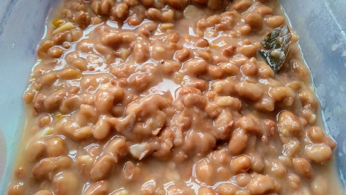 Oczyszcza z toksyn, wymiata złogi z jelit i chroni przed rakiem jelita grubego