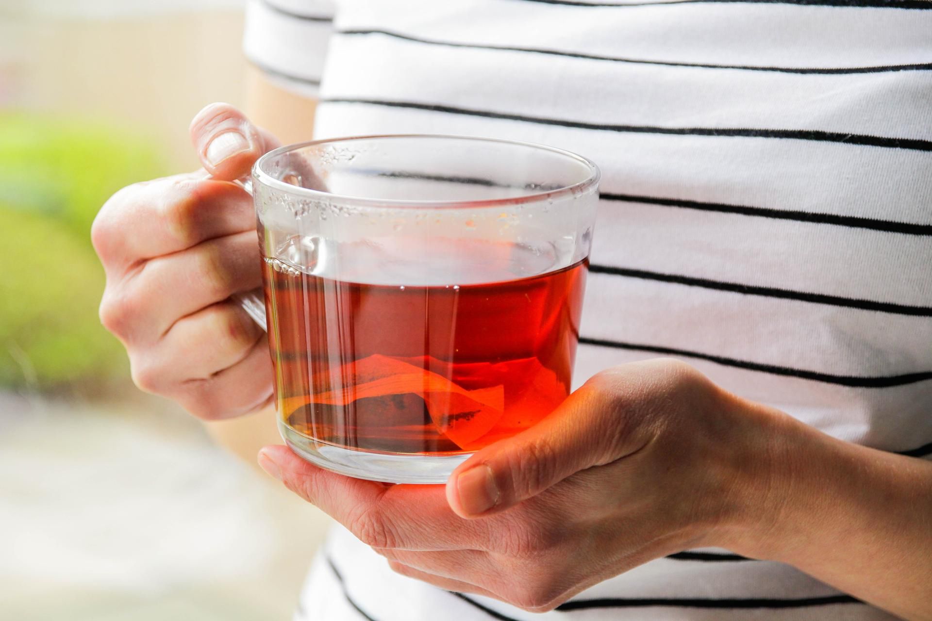 Czarna herbata może zawierać pestycydy