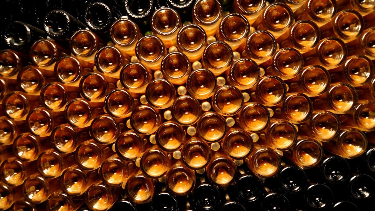 Nie spożywaj alkoholu na pusty żołądek. Zagraża zdrowiu, a nawet życiu