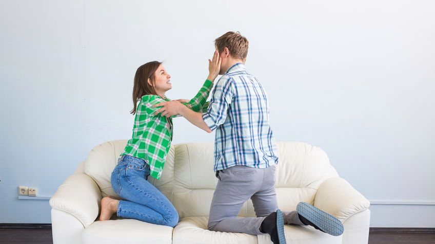 Agresja kobiet wobec mężczyzn jest wciąż skrywanym problemem 