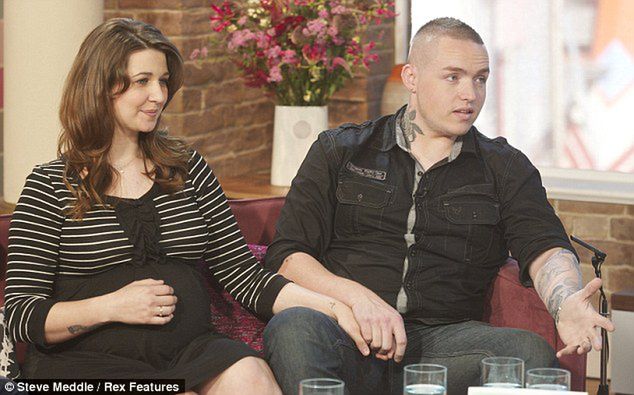 Mike Dowdall z partnerką w ciąży/ dailymail