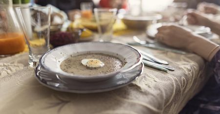 Barszcz biały czy żurek na Wielkanoc? Są podstawowe różnice
