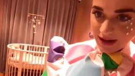 Ciężarna Katy Perry pokazała przygotowania do narodzin córki i prezent, jaki ma dla Orlando Blooma