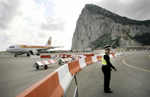 Hiszpański samolot wylądował na Gibraltarze