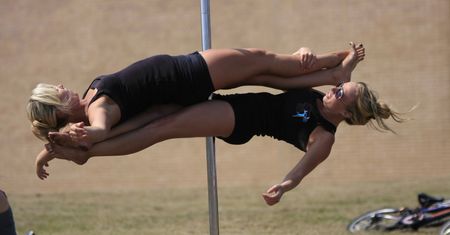 Rura do pole dance - przedmiot pożądania współczesnej kobiety