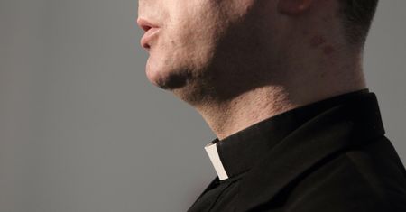 Biskup zawiesił księdza. Prokuratura bada sprawę "niepokojących zachowań" wobec dzieci