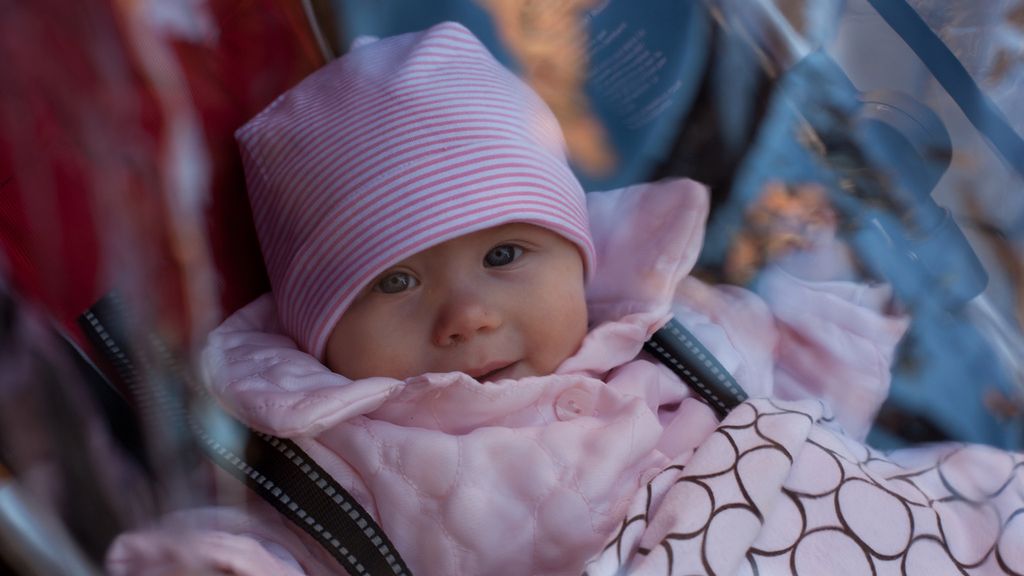 Spacer z noworodkiem