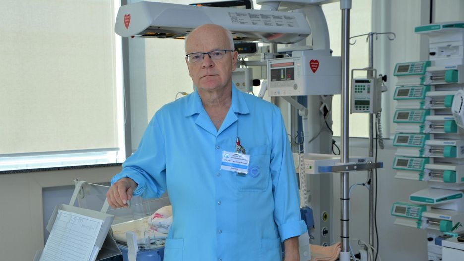 Prof. Andrzej Piotrowski każdego dnia podaje znieczulenie pacjentom Centrum Zdrowia Dziecka