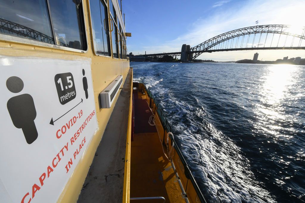 Na każdym kroku można spotkać informacje o zachowywaniu bezpiecznej odległości