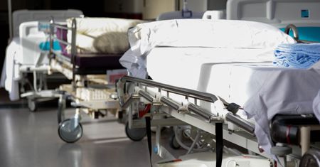 Nowe mechanizmy oddłużania szpitali już jesienią. Rząd zapowiada reformę