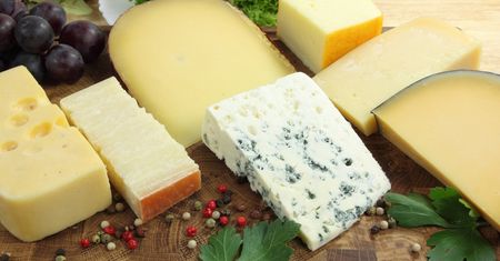 Jedzenie sera nie podnosi poziomu cholesterolu