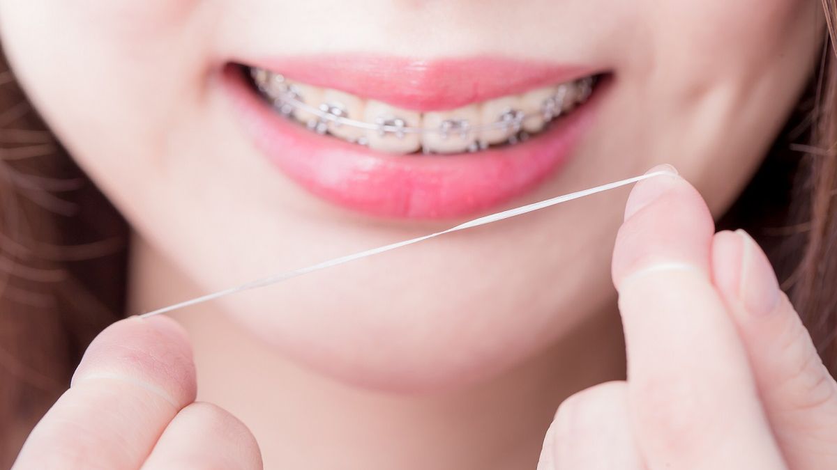 10 niesamowitych trików, które odmienią twoją higienę jamy ustnej podczas leczenia aparatem ortodontycznym