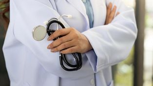 Samorząd lekarski apeluje o zmianę przepisów. "Determinuje bezpieczeństwo pacjentów"