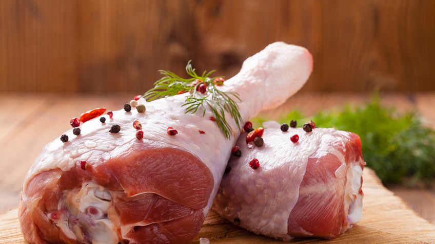 Mięso z indyka zawiera witaminy z grupy B.