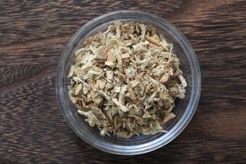 Korzeń ślazu – właściwości, wskazania, przeciwwskazania, napar z korzenia ślazu lekarskiego