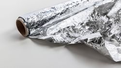 Może prowadzić do zaburzeń pamięci. Jaki wpływ na zdrowie ma folia aluminiowa?