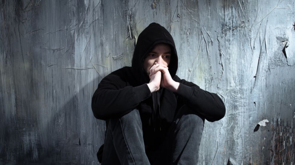 Metkat, inaczej efedron, kot, jeff czy marcepan, miau, kicia, M-Cat to metylokatynon. Ten organiczny związek chemiczny, aminoketon o działaniu stymulującym na ośrodkowy układ nerwowy powoduje uwalnianie katecholamin.