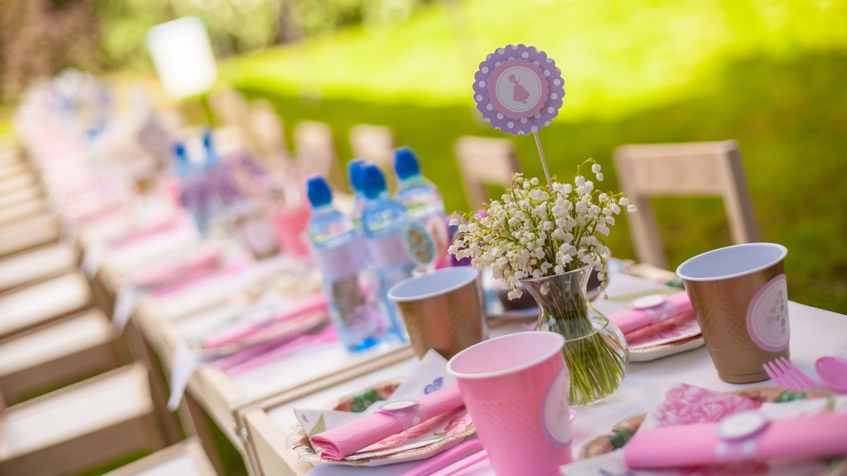 Przekąski na imprezę mogą być zdrowe i łatwe w przygotowaniu.