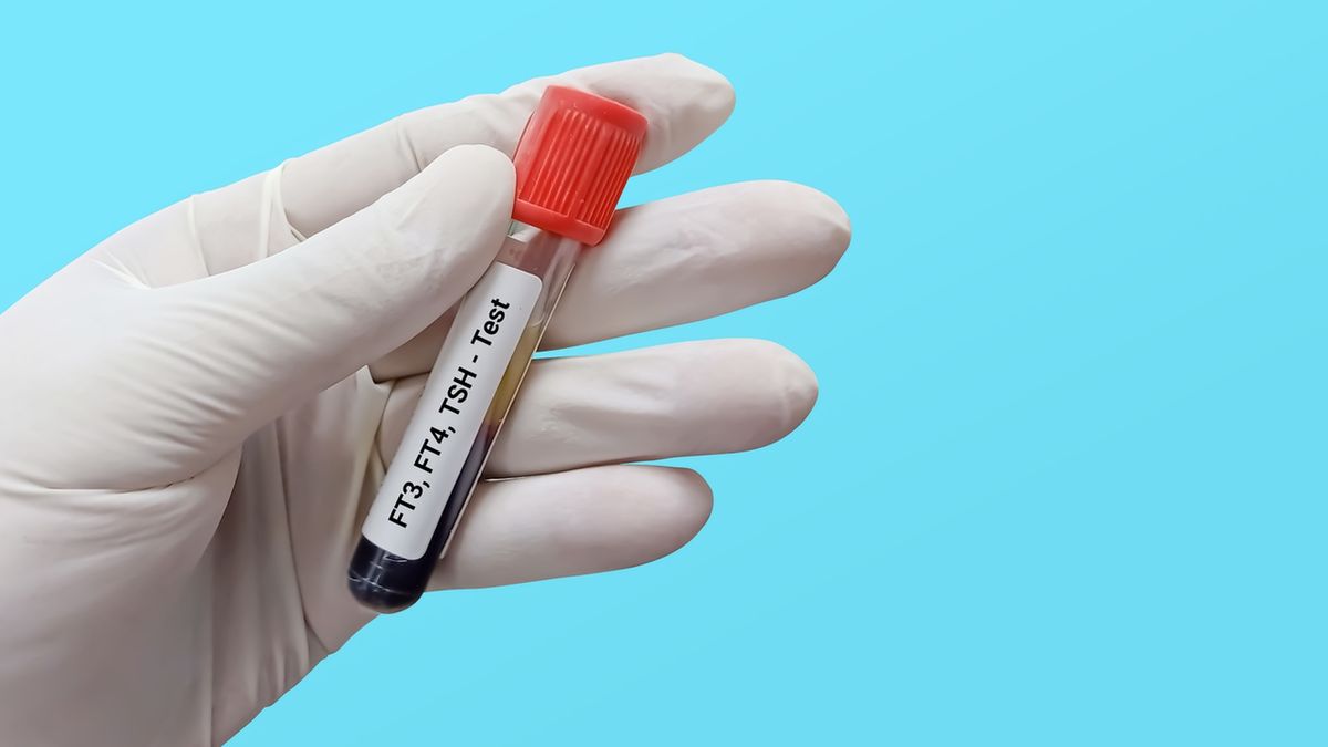 Badanie poziomu FT3 zleca się, by zdiagnozować choroby tarczycy.