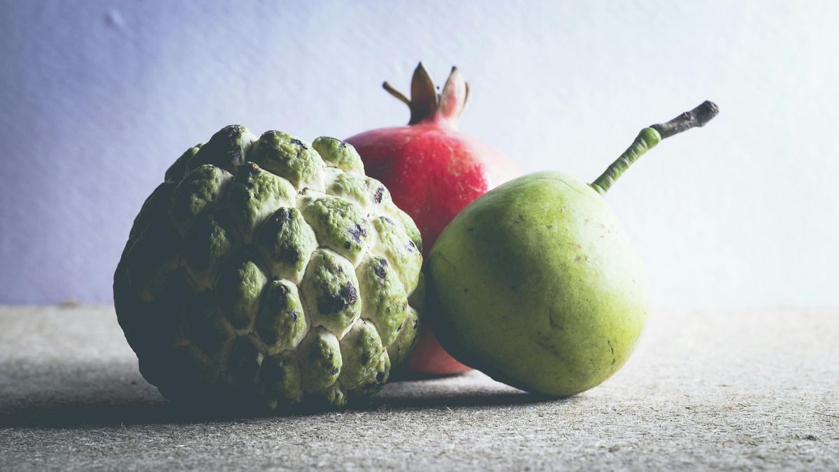 Cherimoya, czyli flaszowiec peruwiański, uważana jest za jeden z najsmaczniejszych tropikalnych owoców.