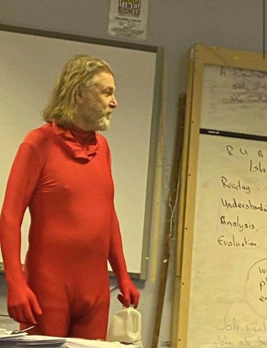 Nauczyciel chodził tak cały dzień