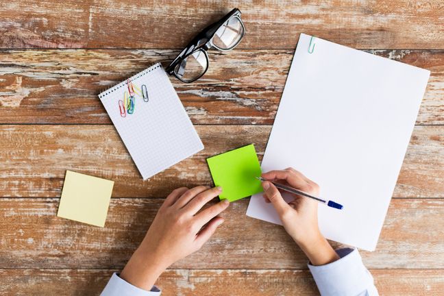 Jeśli masz problemy z pamięcią, staraj się wszystko zapisywać. To dobry trening, który ułatwi ci codzienne funkcjonowanie