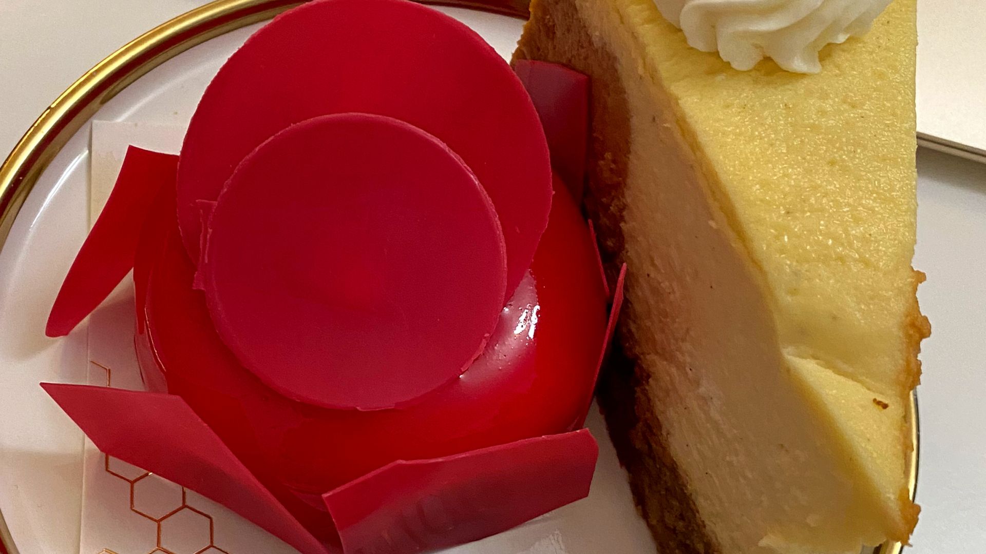 Zmniejszenie apetytu na słodycze nie wymaga rezygnacji z przyjemności, lecz zrozumienia potrzeb organizmu.