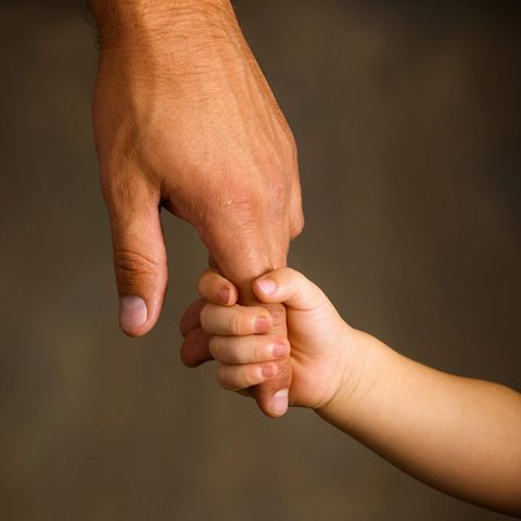 Adopcja dziecka to bardzo dobre rozwiązanie dla par, które nie mogą posiadać potomstwa w sposób naturalny.