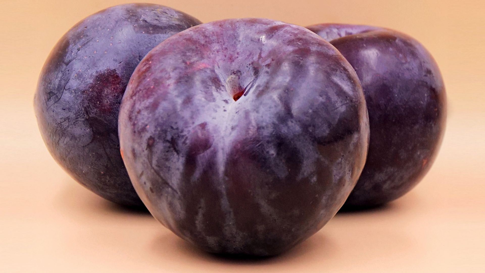 Jak jeść śliwki, aby wspierały trawienie?