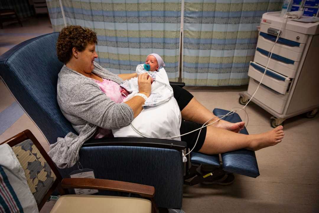 Babcia myślała, że to objawy menopauzy. Okazało się, że jest w ciąży