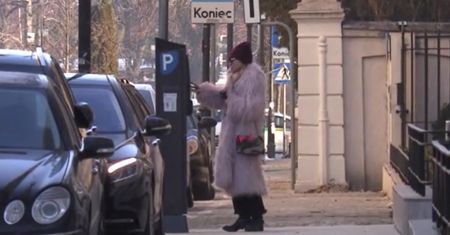 Zobacz, która gwiazda lubi bardzo drogie torebki! (WIDEO)