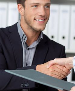 Firmy znów szukają więcej osób do pracy