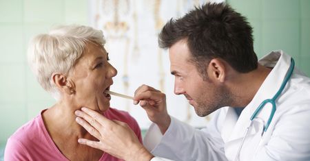 Grzybica gardła - przyczyny, objawy, diagnostyka i leczenie