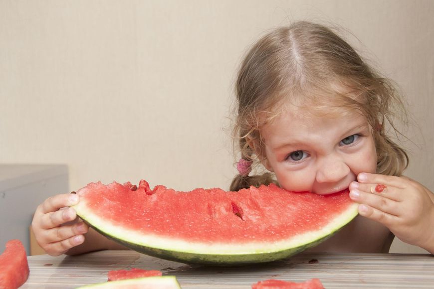 EWG opublikowało ranking najbardziej skażonych warzyw i owoców