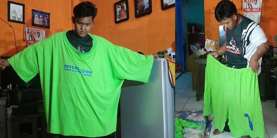 Arya w starych ubraniach