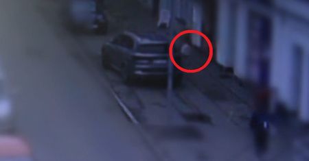 Matka "zgubiła" trzyletnią córkę. Policja pokazała nagranie