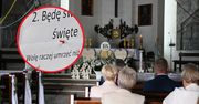 Kontrowersyjna kartka w kościele. "Wolę raczej umrzeć niż zgrzeszyć"