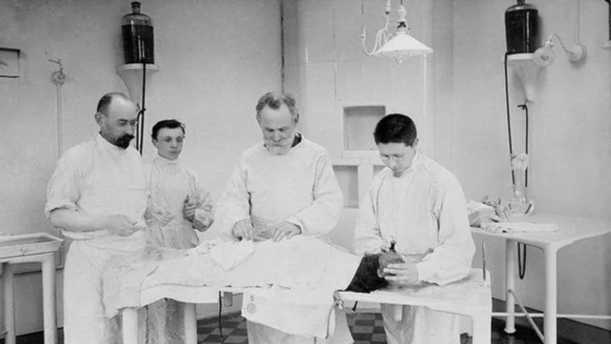 Eksperyment: czy dziecko dotknie szczura?