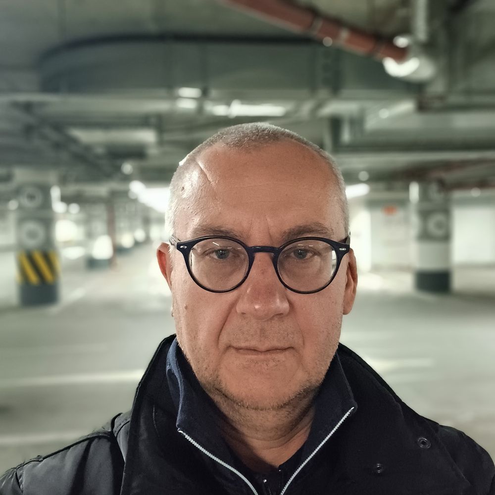 Jacek Hołub, autor książek i rzecznik prasowy Towarzystwa Wspierania Osób z Nieswoistymi Zapaleniami Jelit &quot;J-elita&quot;