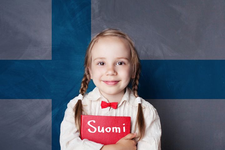 Jedna z gmin w Finlandii zaoferowała rodzinom, w których urodzi się dziecko 10 tys. euro.