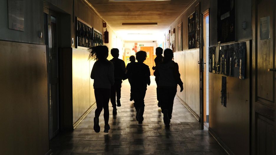 16-latek terroryzuje rówieśników