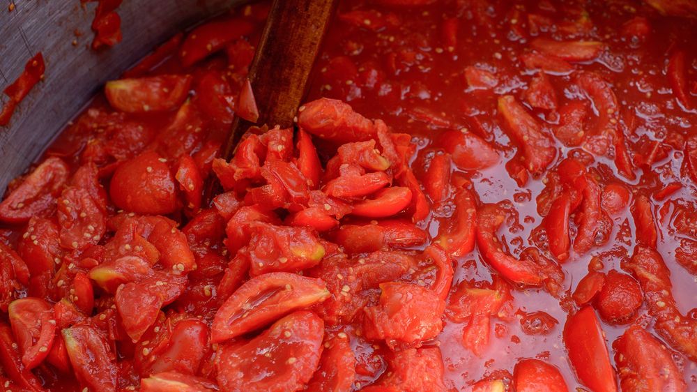 Pomidor to jedno z najczęściej spożywanych, szeroko dostępnych i niedrogich warzyw