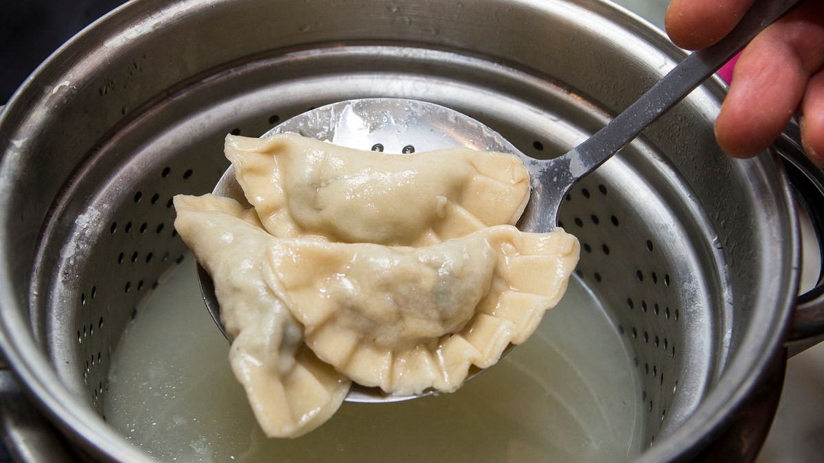 Dieta Polaków obfituje w czerwone mięso i produkty przetworzone