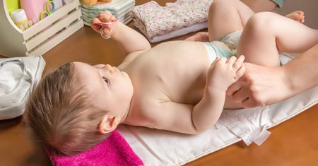Stolce u noworodka – jak wygląda prawidłowy i nieprawidłowy?