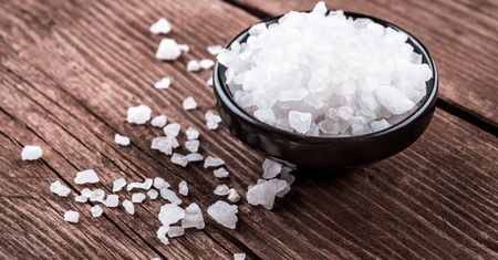 Zbyt niskie spożycie soli może być groźniejsze niż jej nadmiar