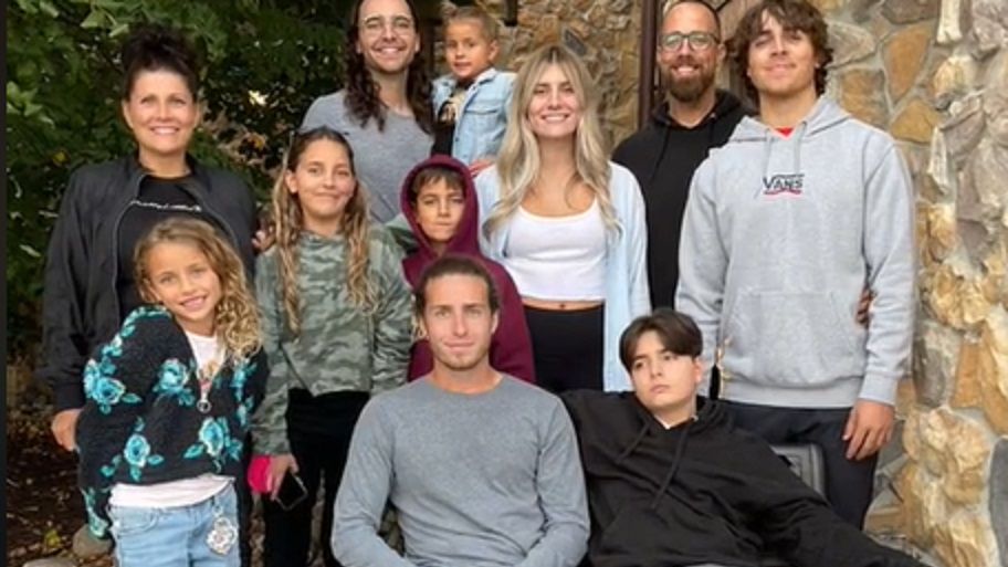 Ma 10 dzieci. Między najstarszym a najmłodszym jest 28 lat różnicy